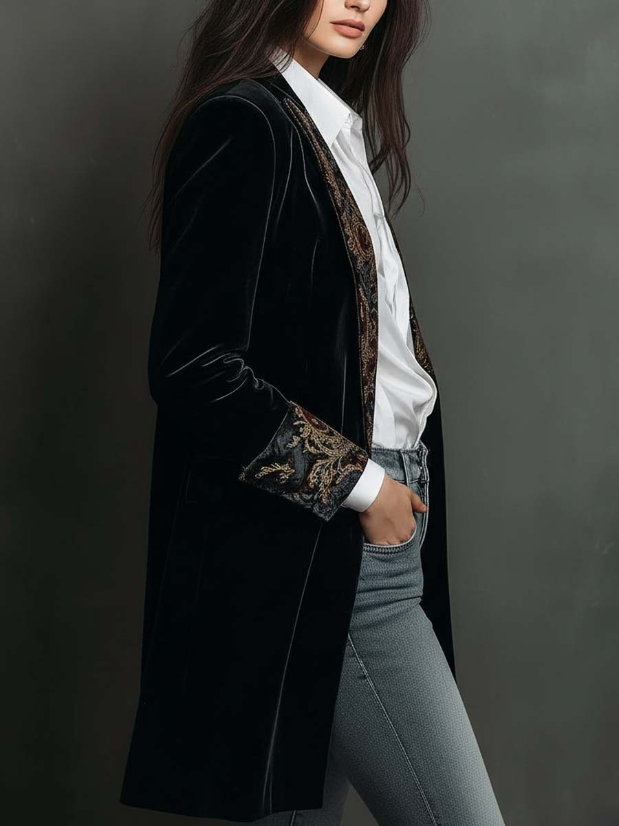 Leontina | Blazer Ajustado con Estampado Barroco Negro