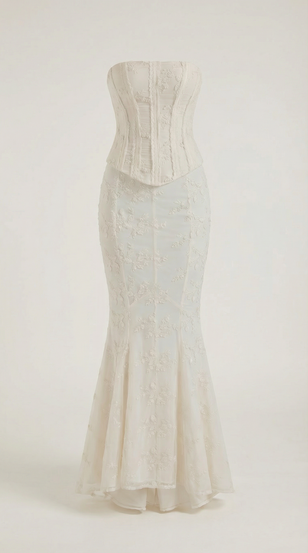 Largo Vestido de Encaje con Corsé Anastasia