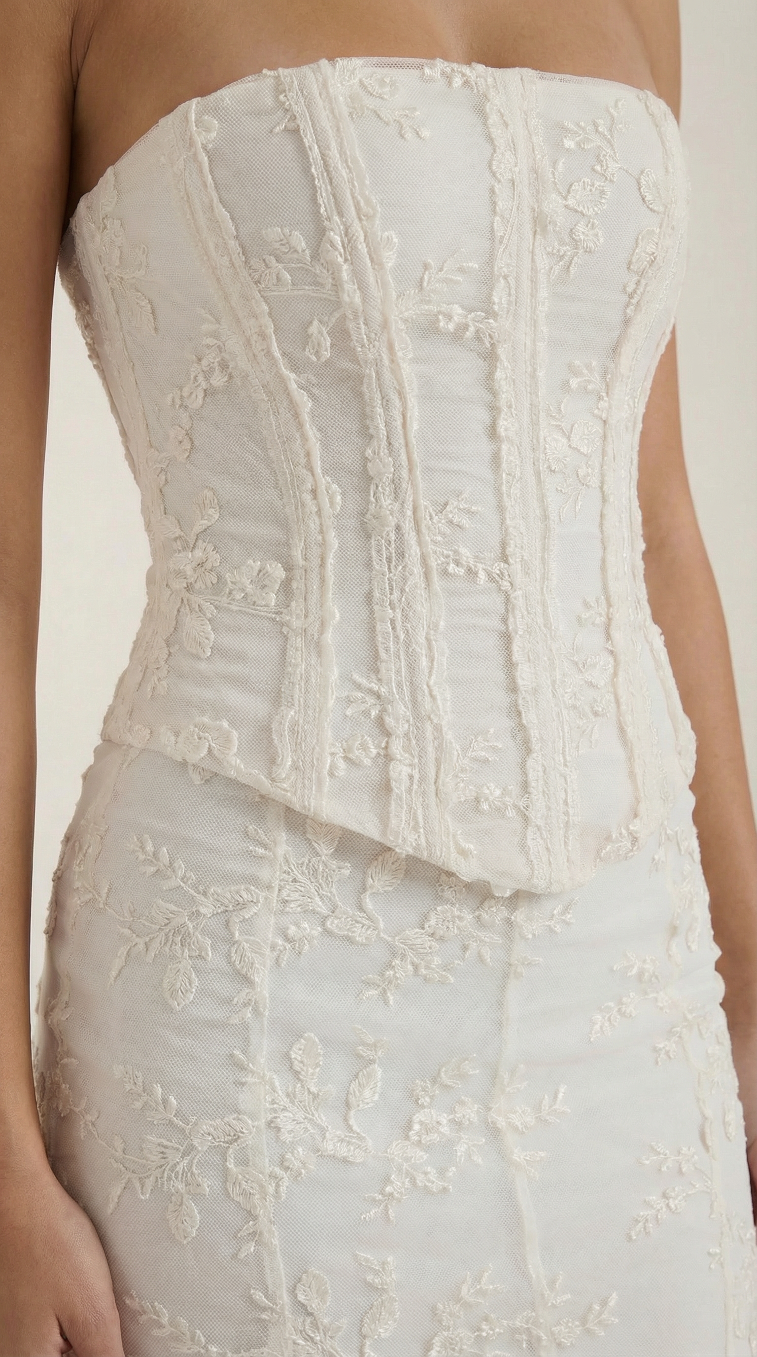 Largo Vestido de Encaje con Corsé Anastasia