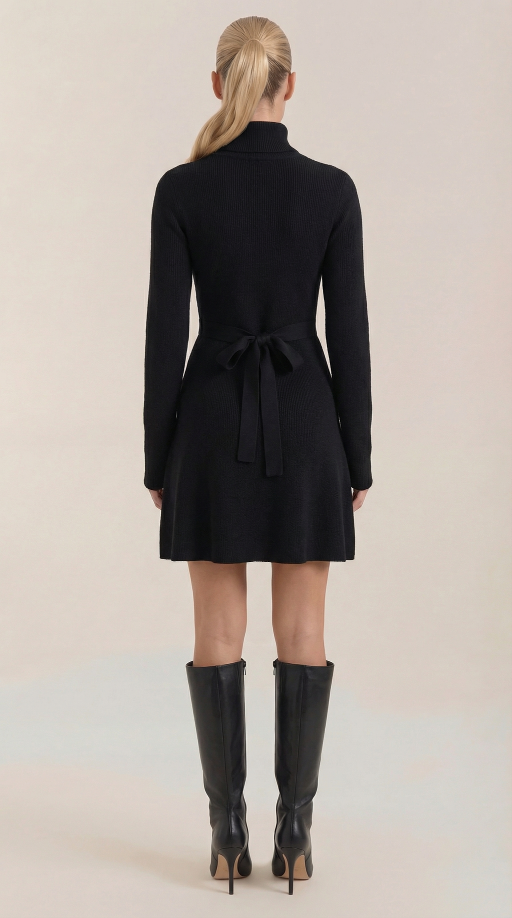 Mini Vestido de Punto con Cuello Alto Geneva