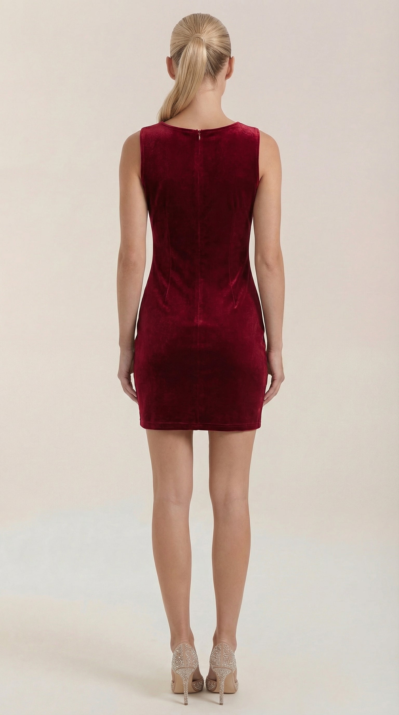 Vestido Corto de Terciopelo Rachelle con Escote Cuadrado