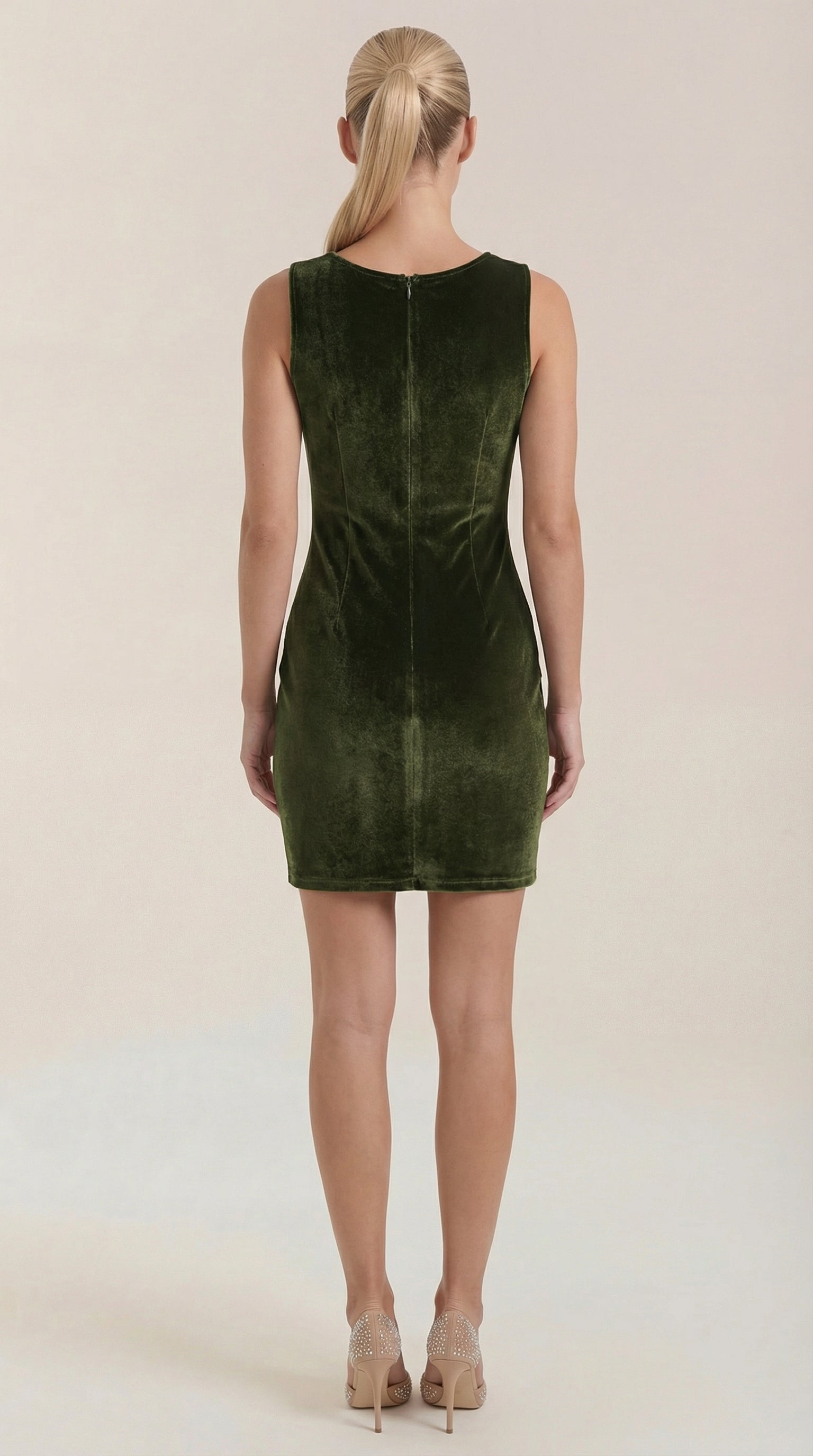 Vestido Corto de Terciopelo Rachelle con Escote Cuadrado