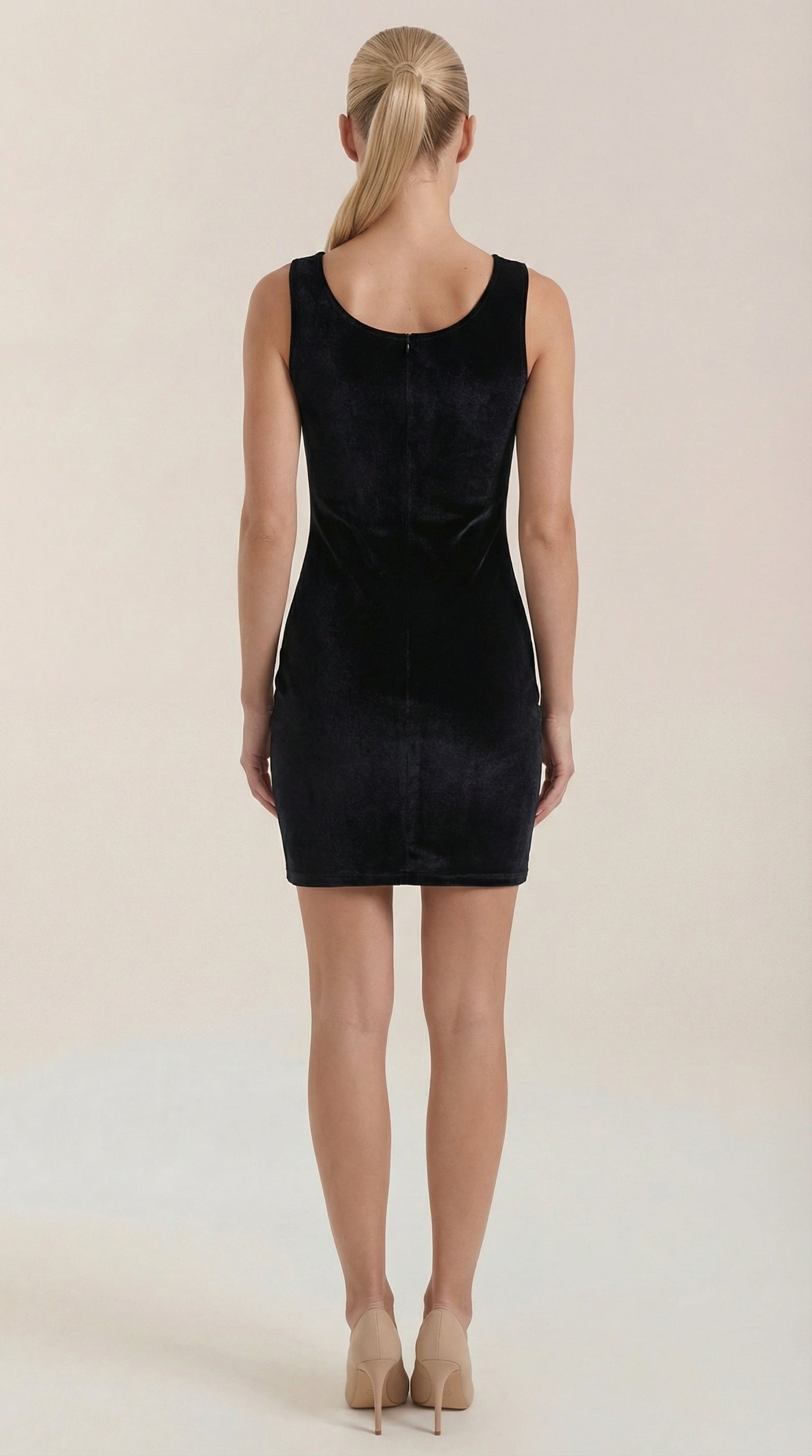 Vestido Corto de Terciopelo Rachelle con Escote Cuadrado