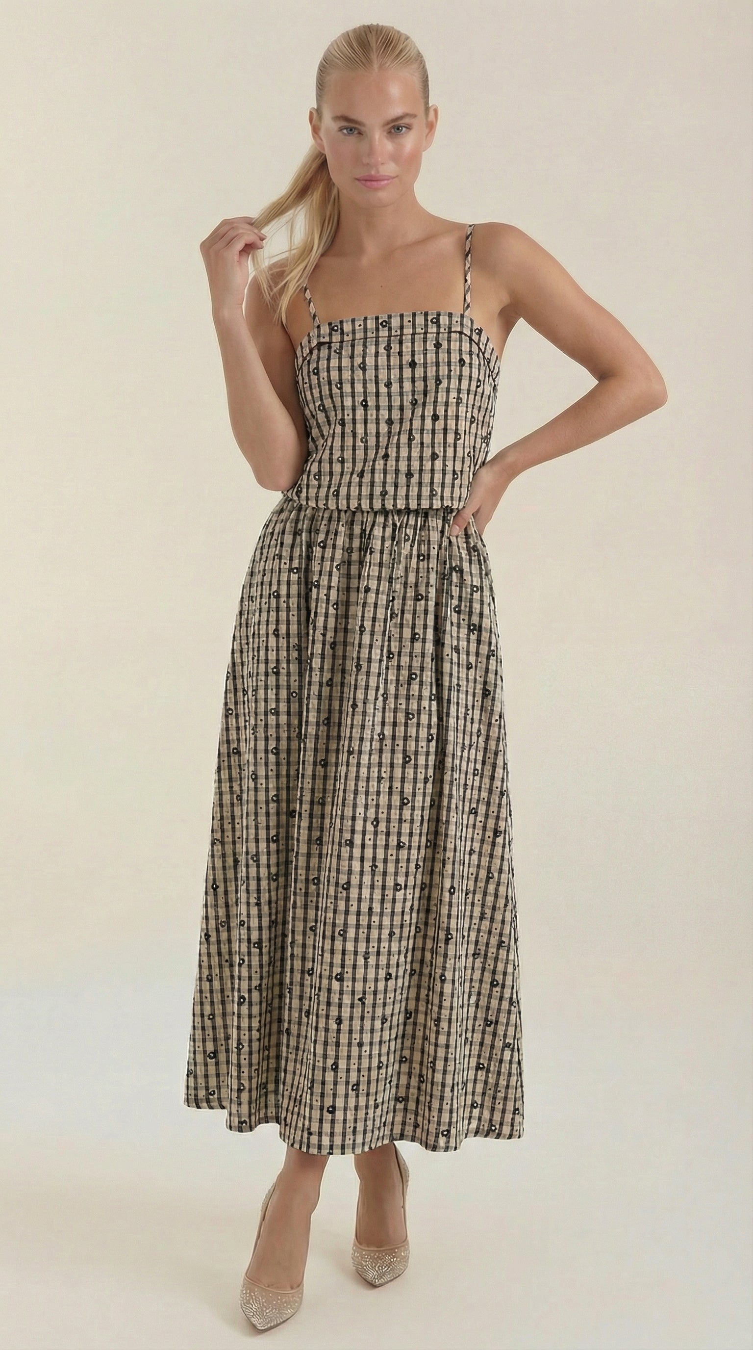 Vestido Midi de Verano a Cuadros con Escote Redondo