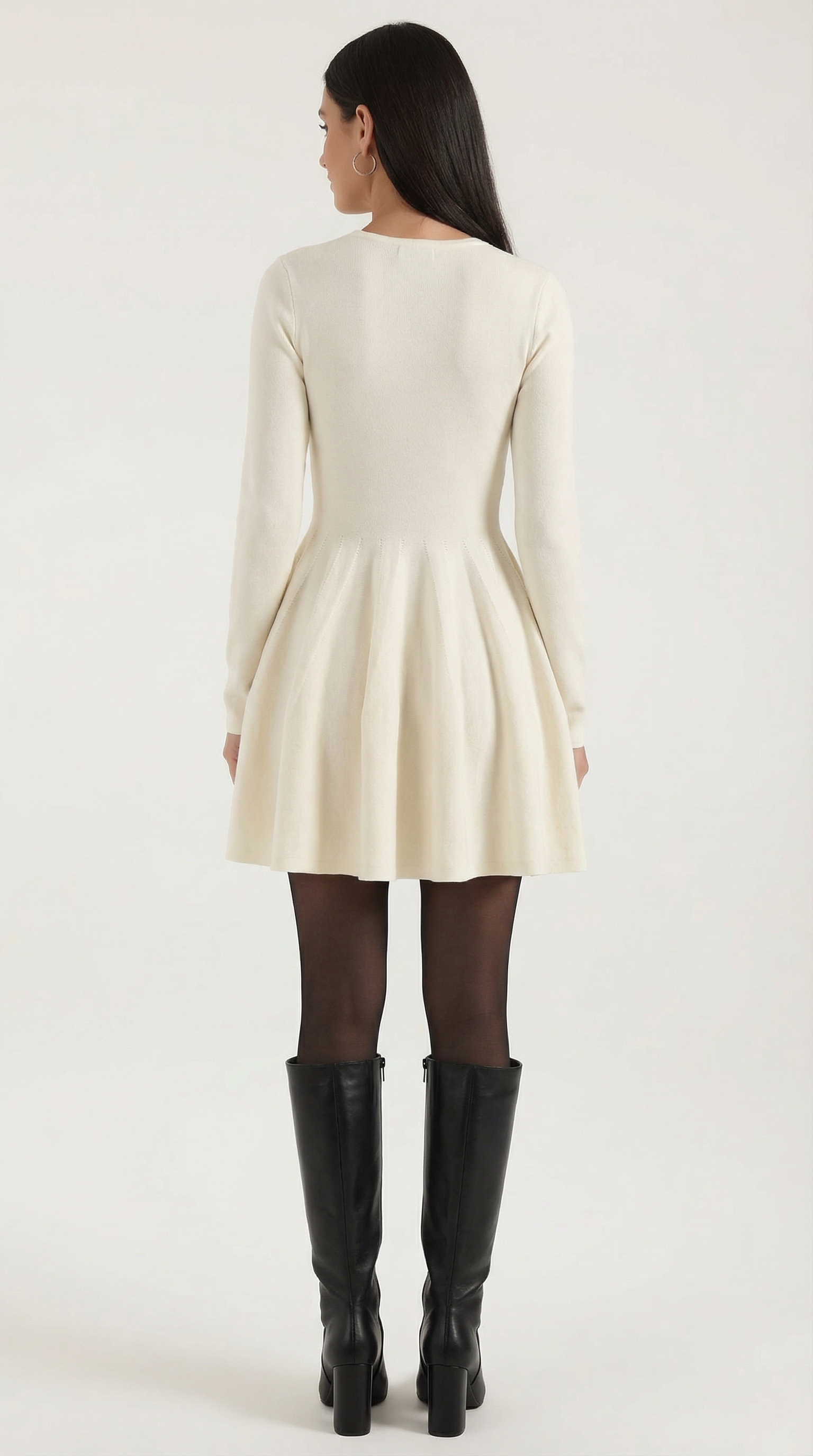 Tiffany Mini Dress con Mangas Largas y Pliegues