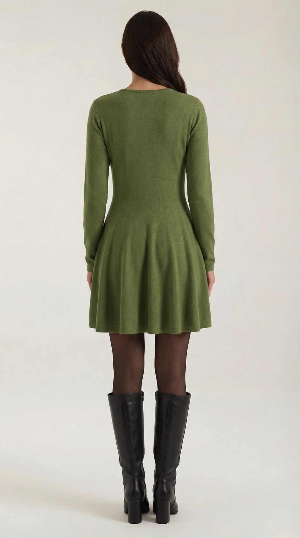 Tiffany Mini Dress con Mangas Largas y Pliegues