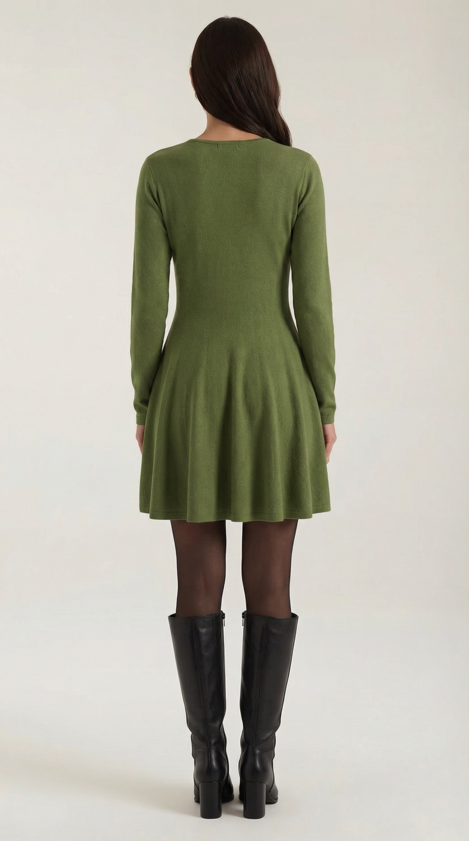Tiffany Mini Dress con Mangas Largas y Pliegues