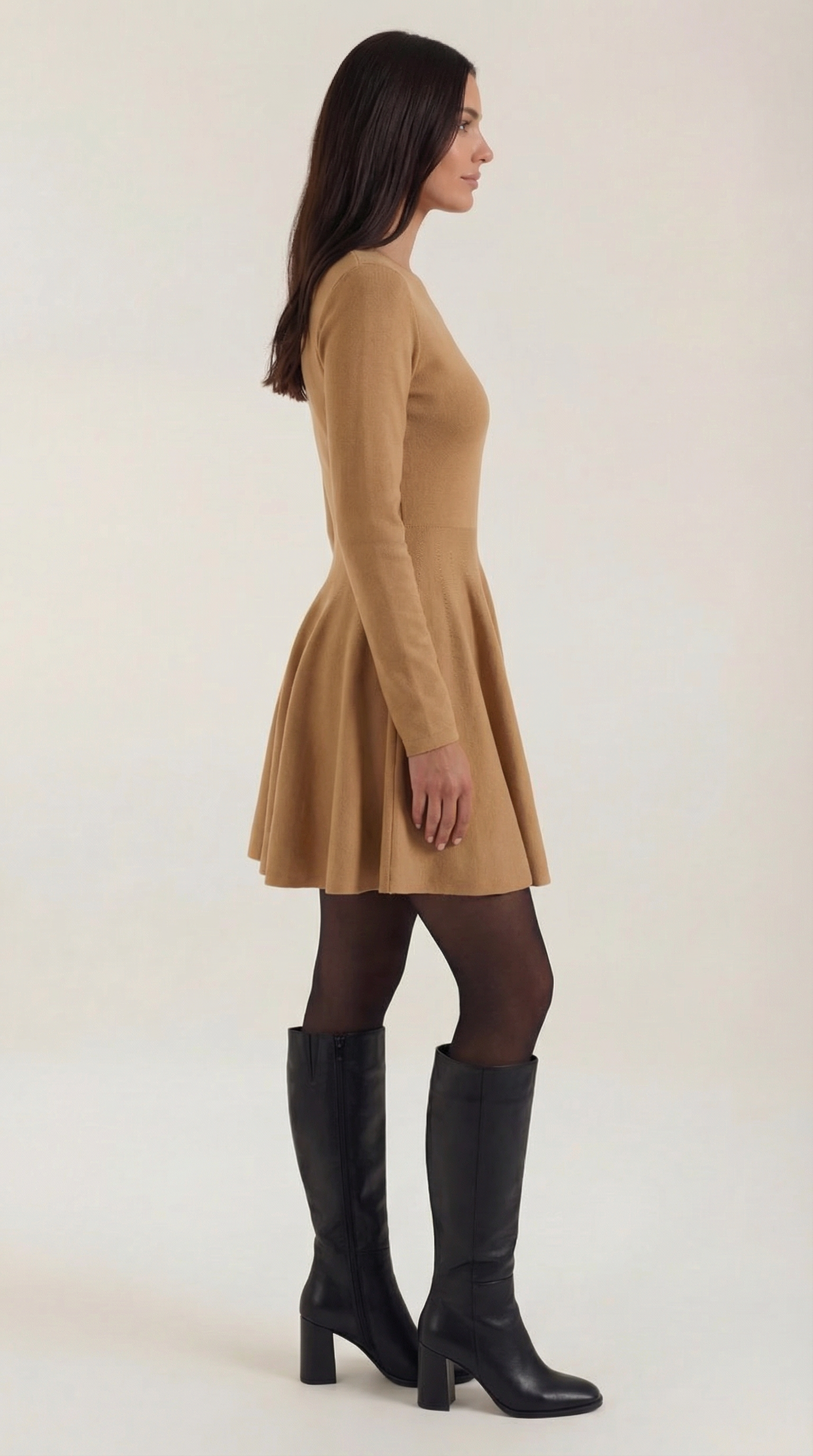 Tiffany Mini Dress con Mangas Largas y Pliegues