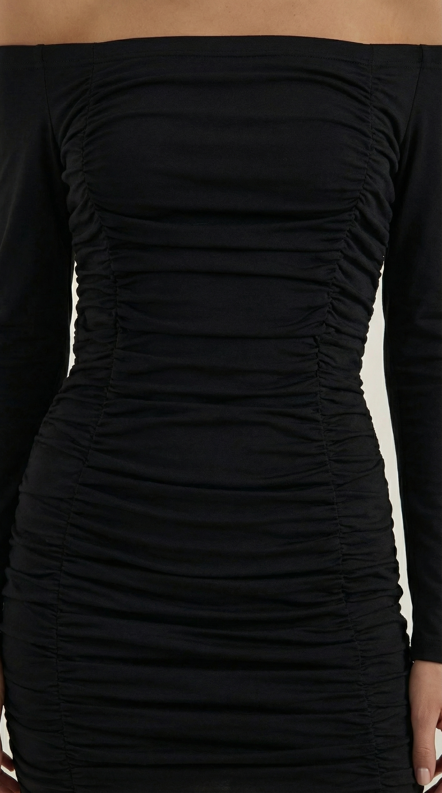 Yvette Vestido Corto Ajustado