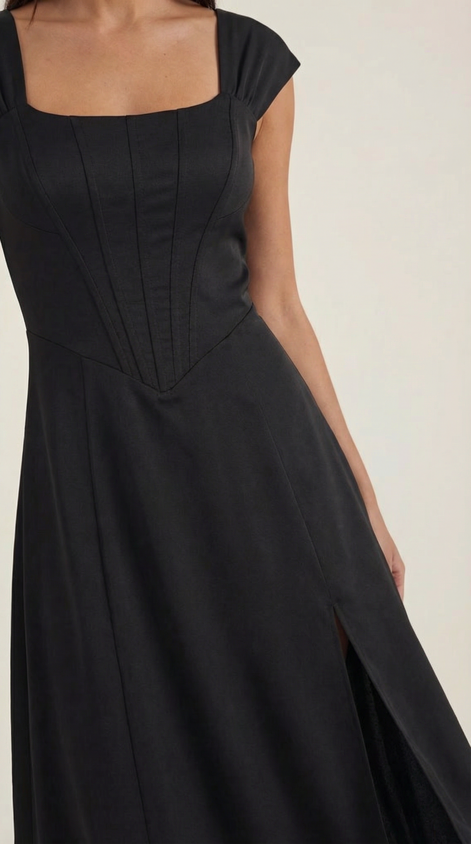 Dahlia Verano Midi Dress