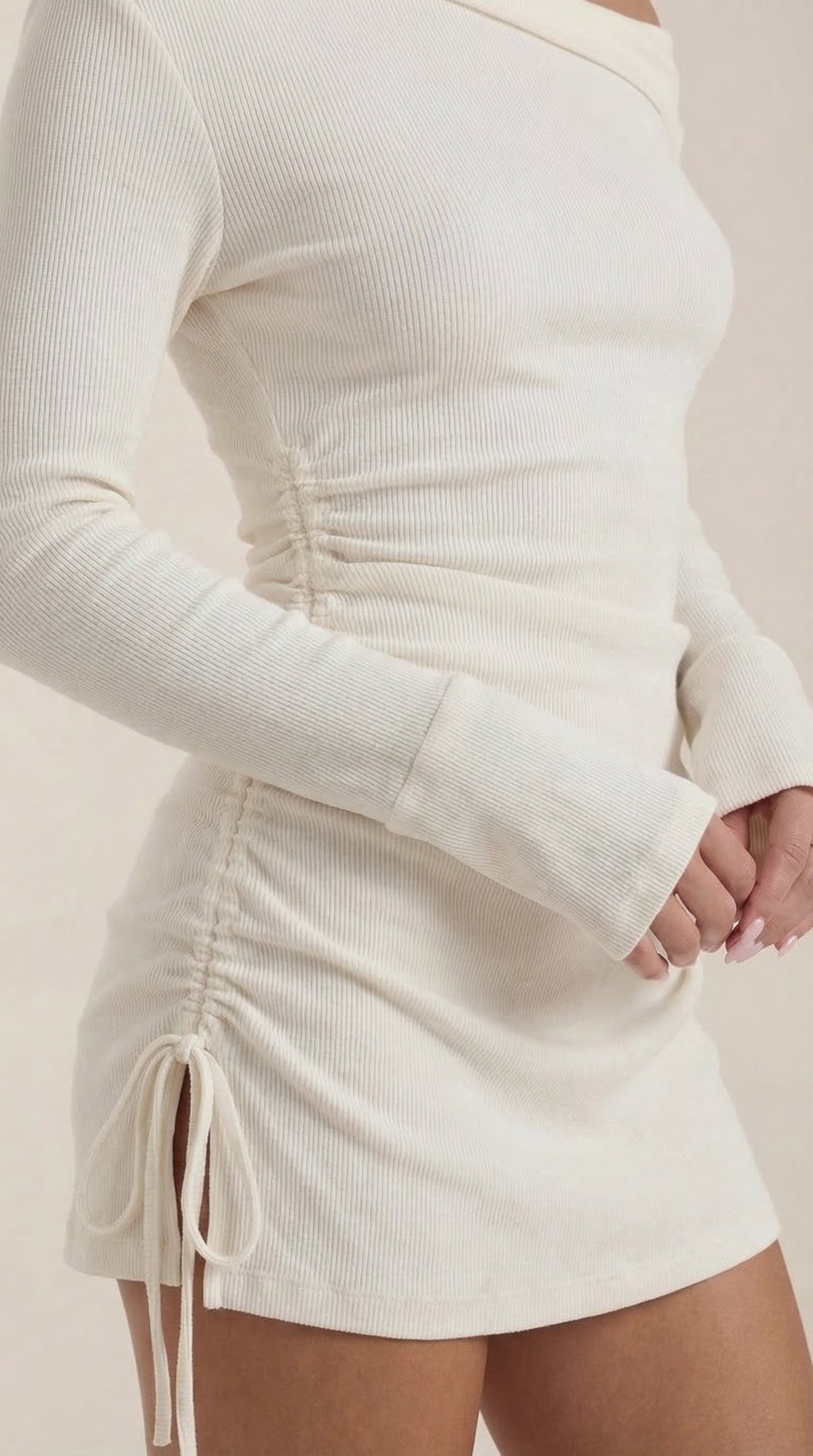 Vestido Mini Acampanado Sin Mangas de Elle