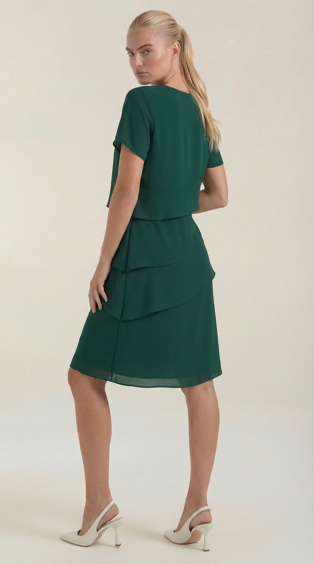 Vestido Corto con Volantes Meghan