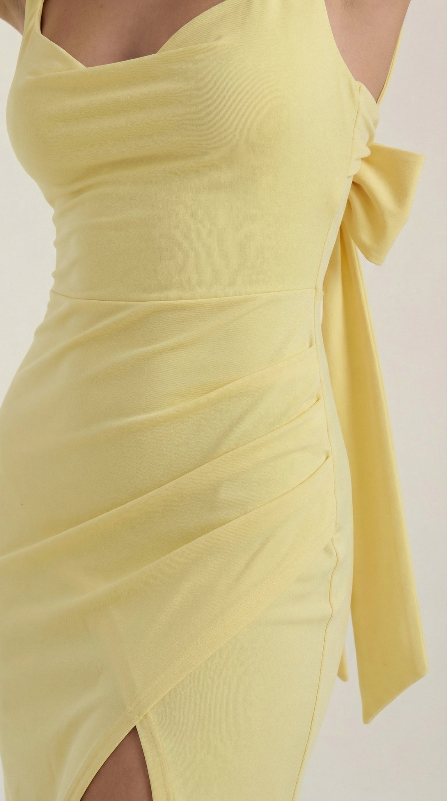 Vestido Maxi Rhoda con Detalles Fruncidos