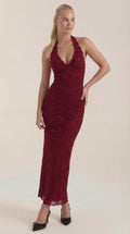 Vestido largo de encaje con escote halter Roxanne